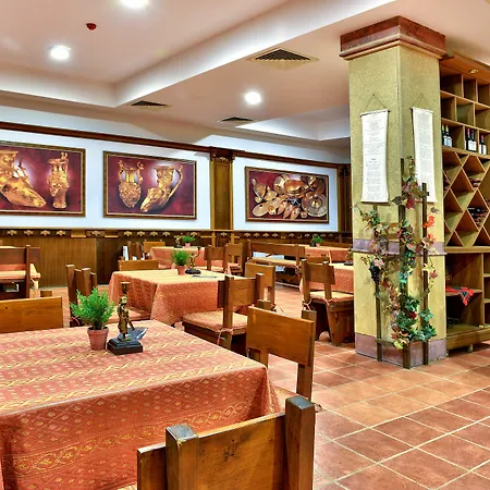 Hotel Estreya Palace And