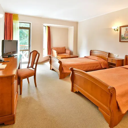 Hotel Estreya Palace And Saints Constantine and Helena