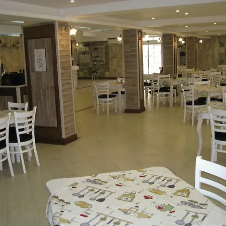 Estreya Palace And Hotel 4*