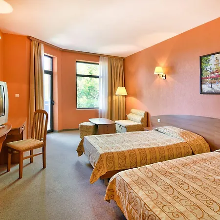 Estreya Palace And Hotel 4*