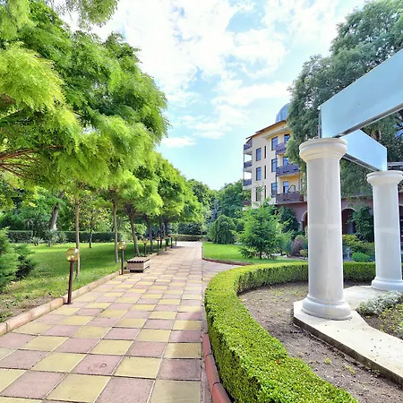 Estreya Palace And Hotel 4*