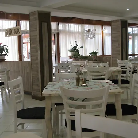 Hotel Estreya Palace And