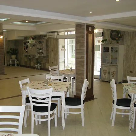 Estreya Palace And 4*