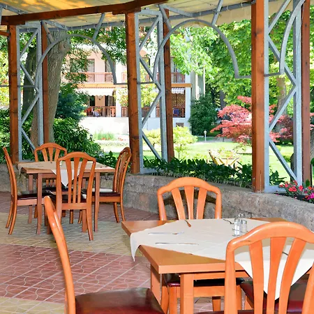 Estreya Palace And 4*